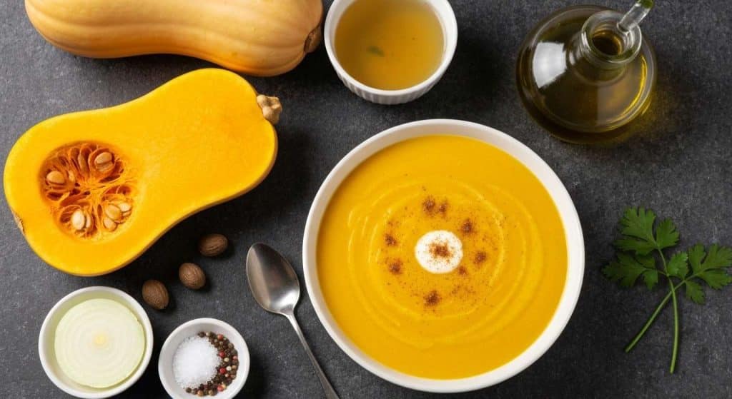 Soupe de courge butternut à la noix de muscade