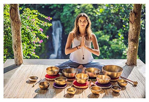 Découvrez l'essence du bien-être avec le bol chantant XDrum Omshanti. Plongez dans les bienfaits de cet artisanat indien et apportez sérénité à votre quotidien.