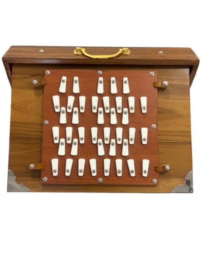 Test du Shruti Box Amilav Collections : 36 clés, 3 octaves et pédale de pied